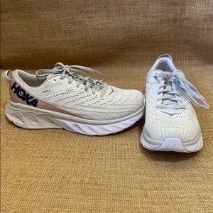 Hoka One One Arahi 4 Women’s Running Shoes size 8